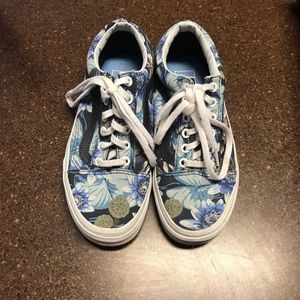 Vans size 6 only worn once!!
